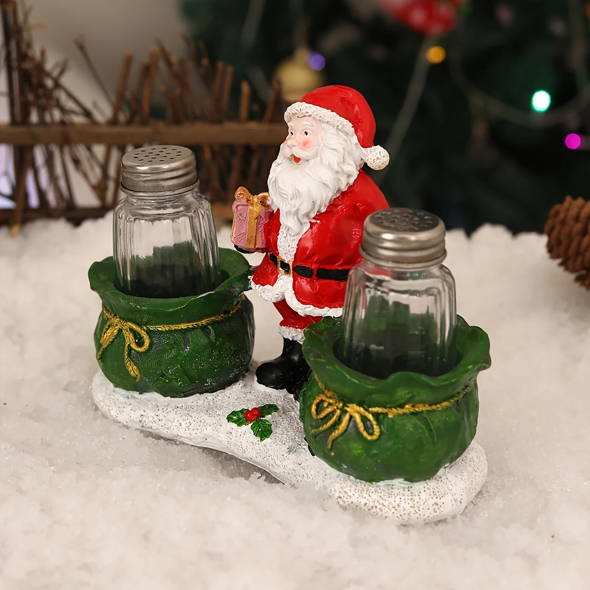 Gorgeous Father Christmas Statue Pepper Salt Shaker Kitchen Seasoning Jar Decorative Resin Sculpture Restaurant Decoration