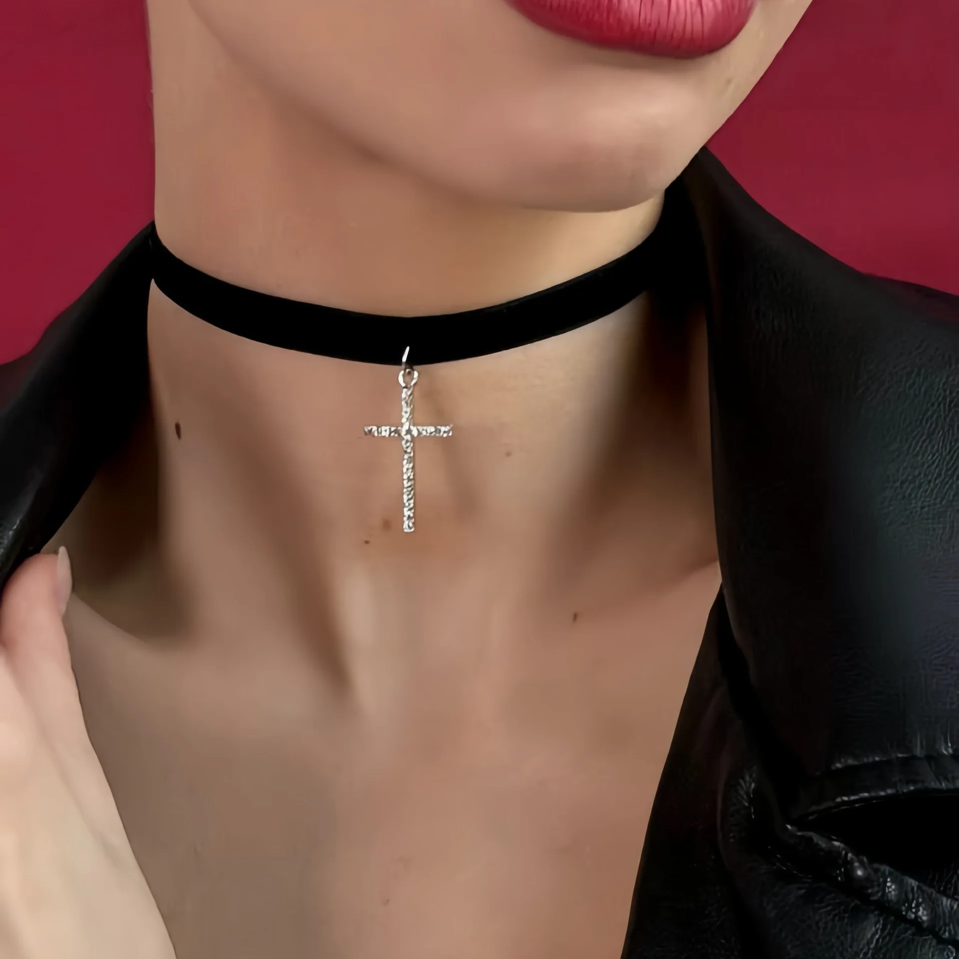 Simple clavicle chain with full diamond cross, black choker necklace