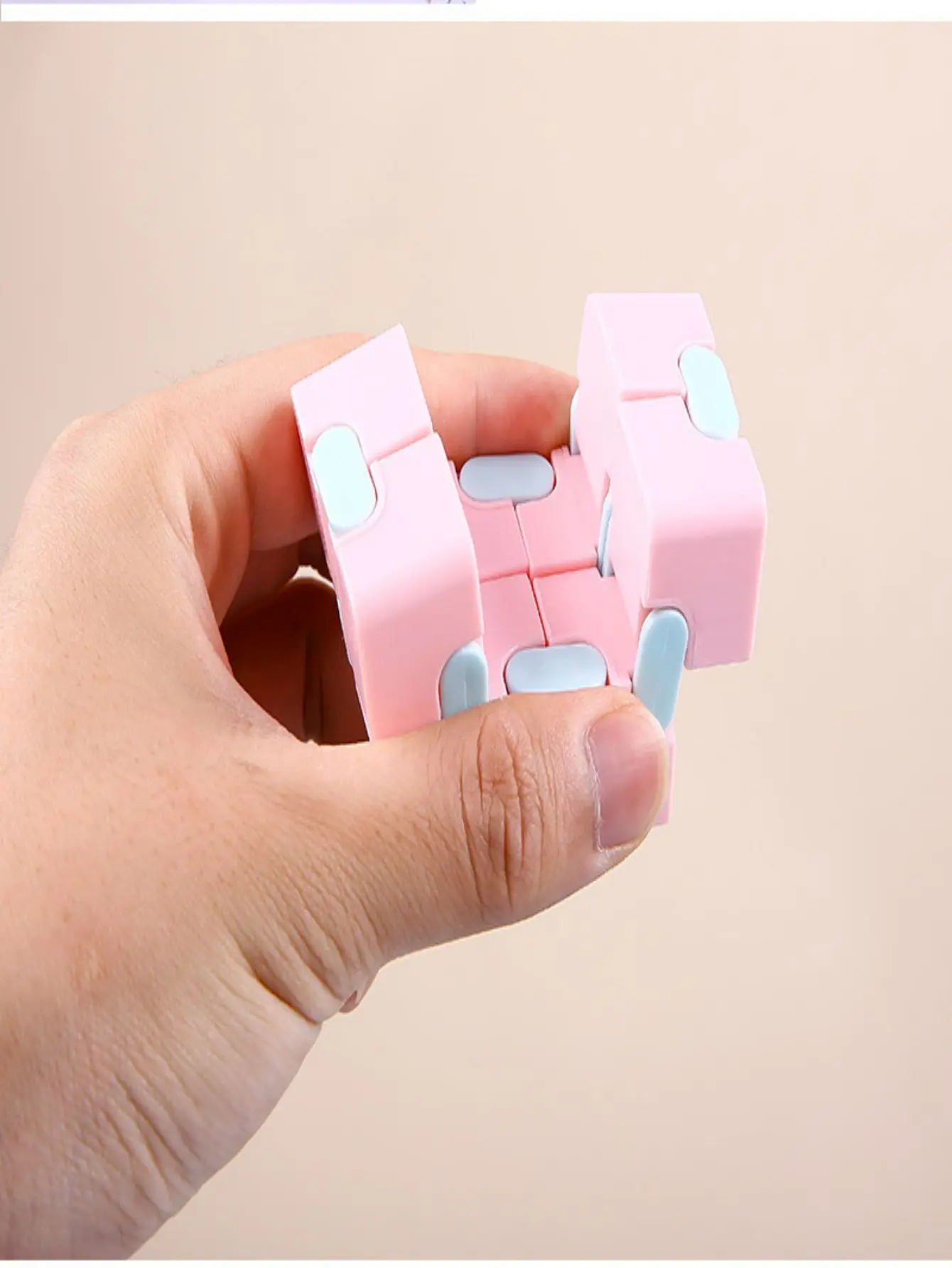 1pc brinquedo aleatório alívio da ansiedade brinquedo de mão magia sensorial cubo de estresse brinquedo para adultos cubo de mão aliviar o estresse e matar tempo
