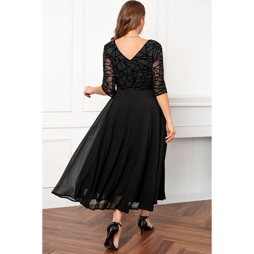 Robe maxi noire en mousseline de soie pour mère de la mariée, grande taille, superposée, imprimé géométrique, manches transparentes, ourlet fluide, longueur thé