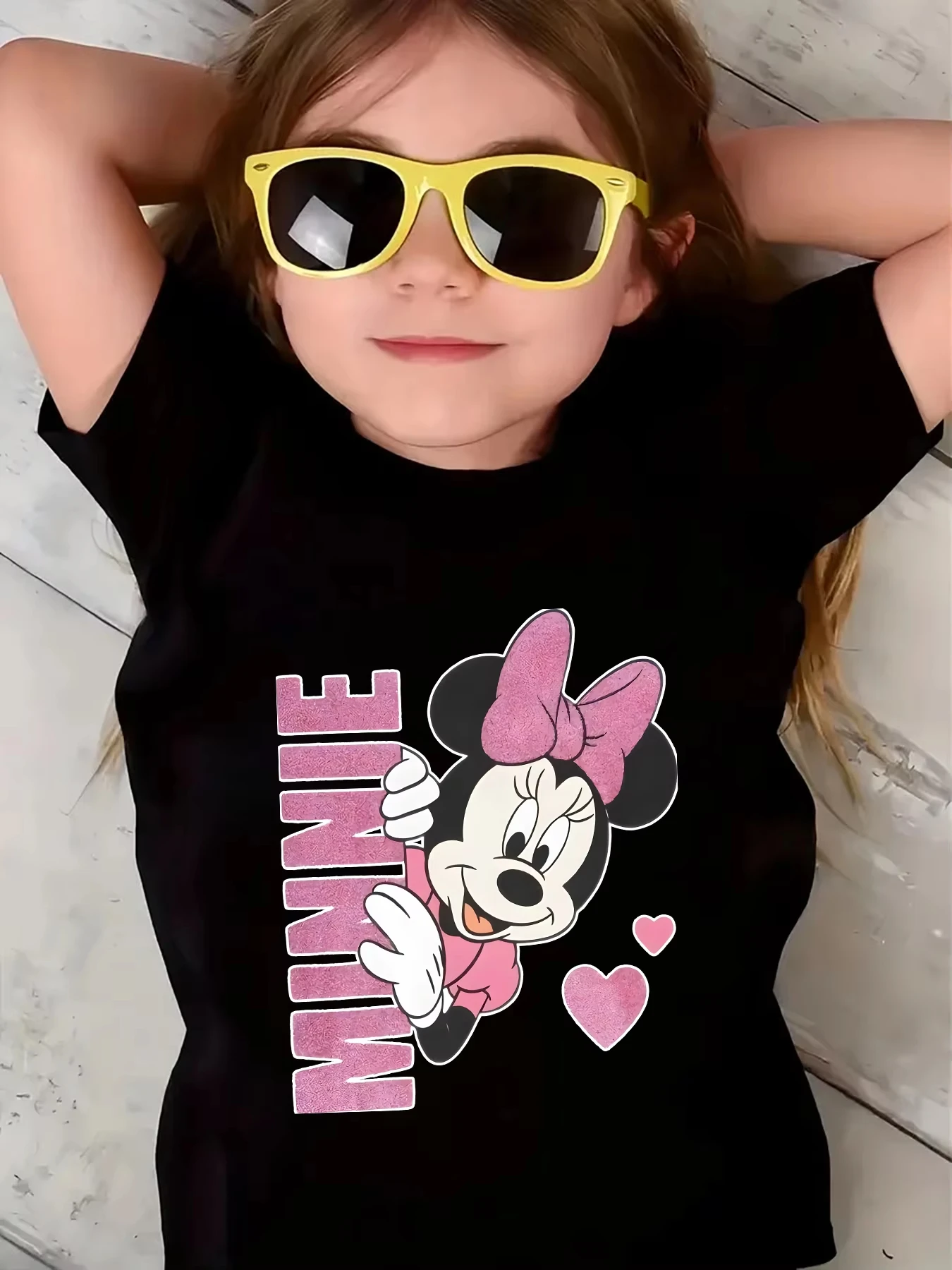 

Модная повседневная детская футболка с круглым вырезом от Disney, с милым принтом Минни, подходит для повседневной носки, отличный подарок