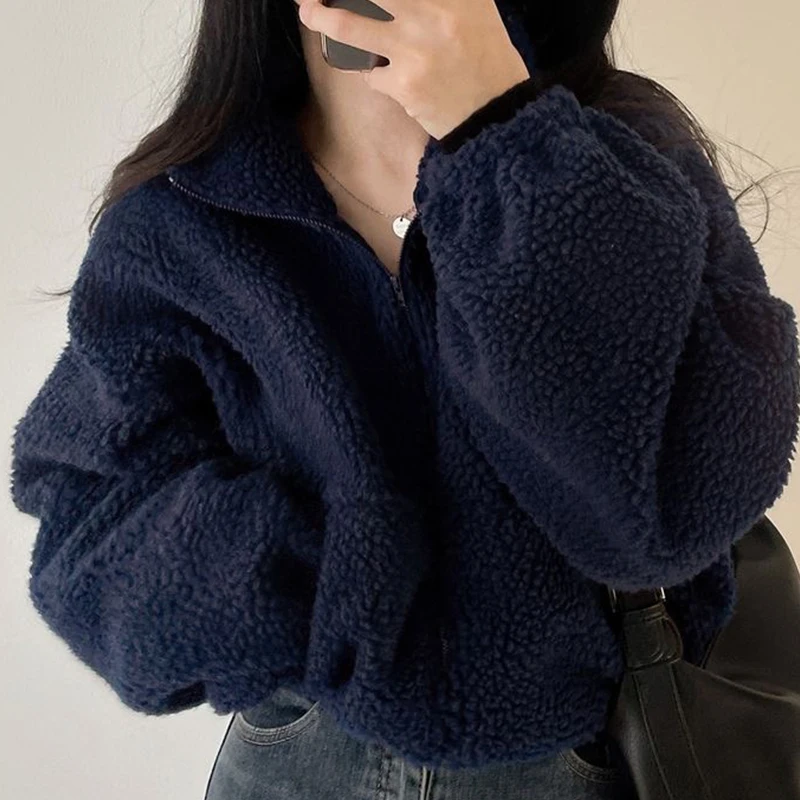 ฤดูหนาว Lambswool แจ็คเก็ตผู้หญิงสีทึบคอยาวแขนยาว Plush Crop Coat