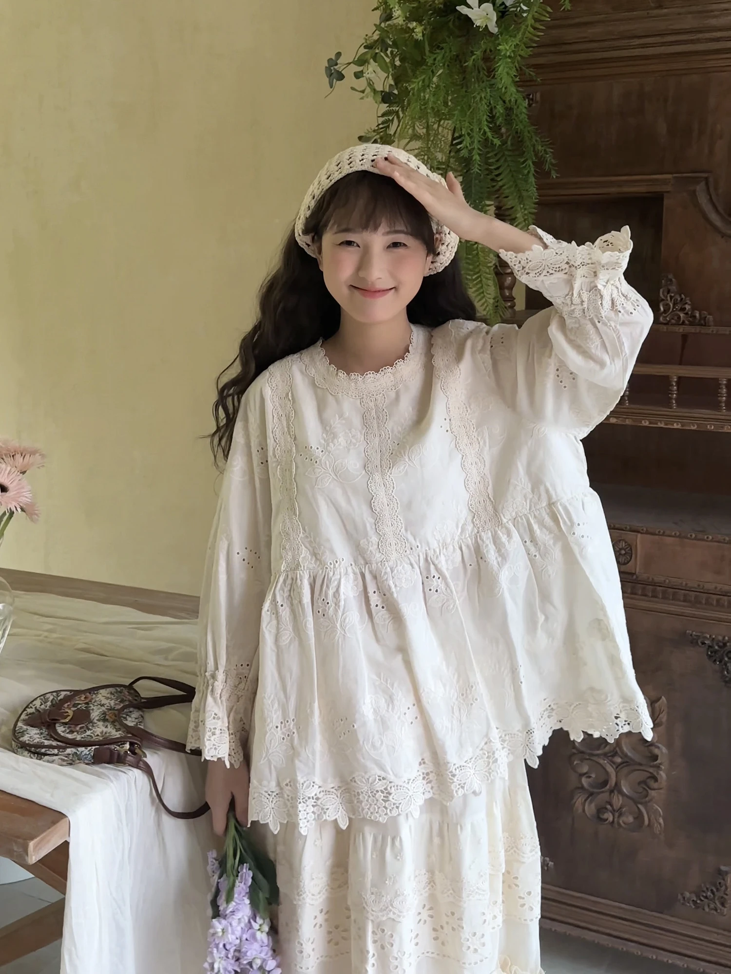 

Menswear Style Sweet Lace Trim Long Sleeve Loose Shirt Women Cotton Bell Sleeve Pure Cotton Fabric Youthful Mid-Length