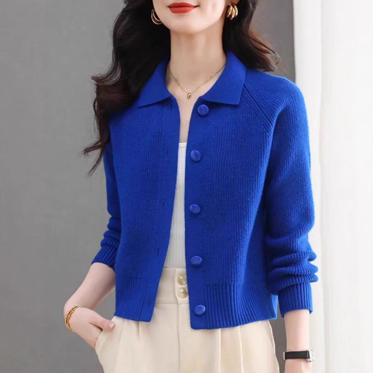 

Женский вязаный кардиган, куртка-свитер, новинка 2025, весна-осень, корейский женский темперамент, универсальный короткий свитер, пальто, женские топы