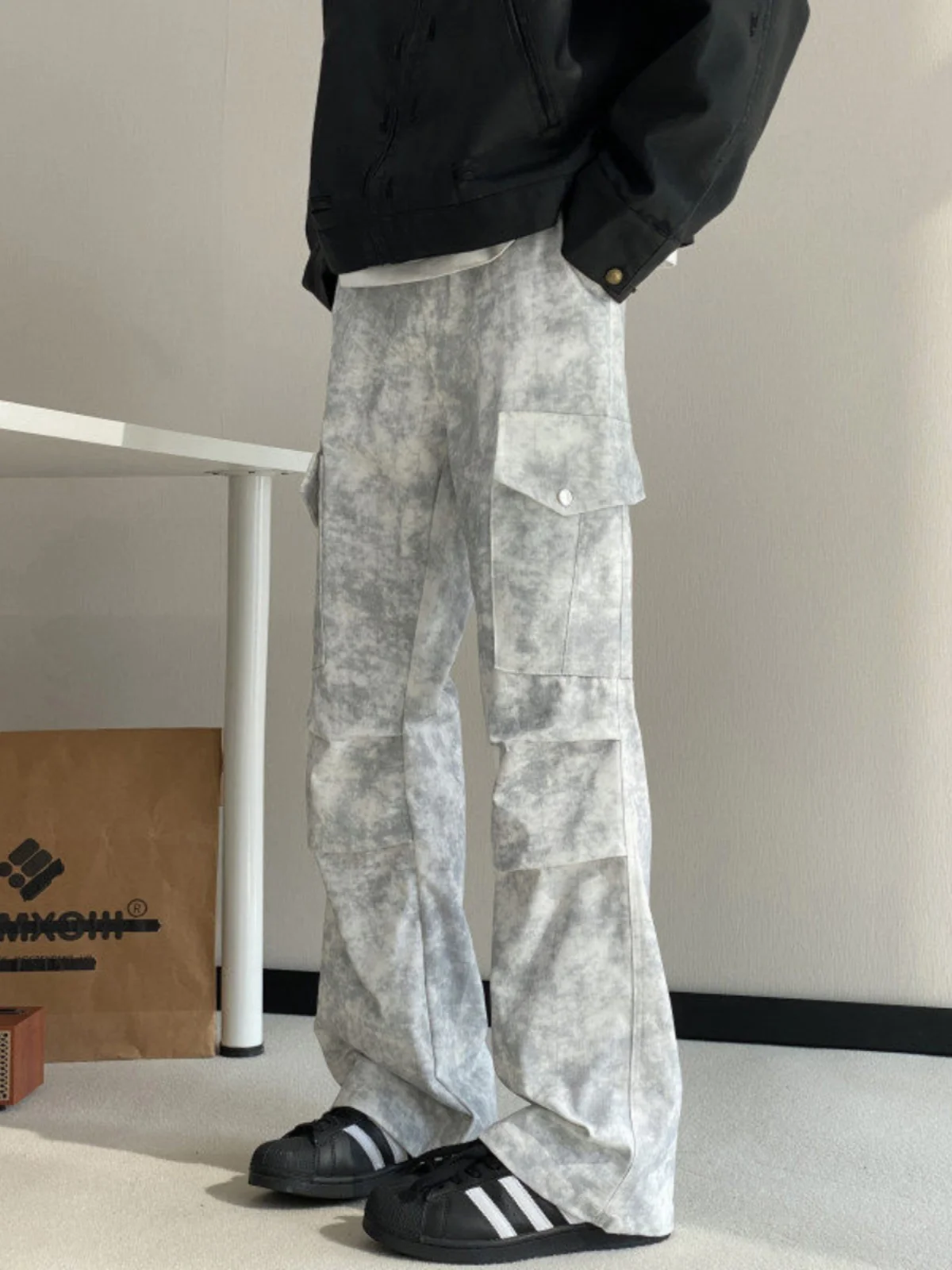 

Американские окрашенные белые рабочие брюки, мужские осенне-зимние модные брендовые крутые уличные брюки для похудения, расклешенные сложенные солдатские брюки