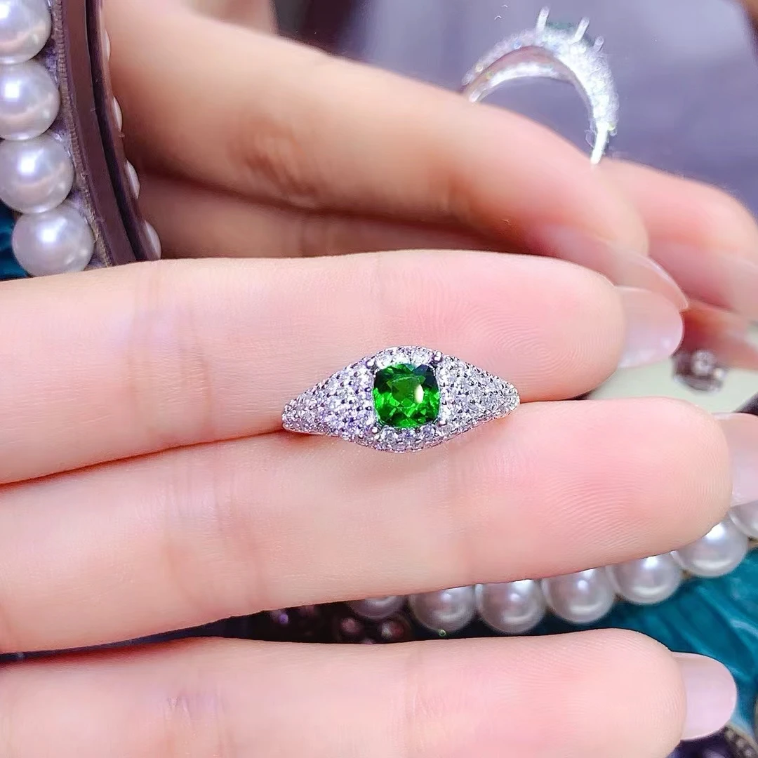 

KJJEAXCMY Natural Diopside Ring S925 Silver Inlaid Simple Women's High-End Jewelry The crystal is clean and has beautiful color