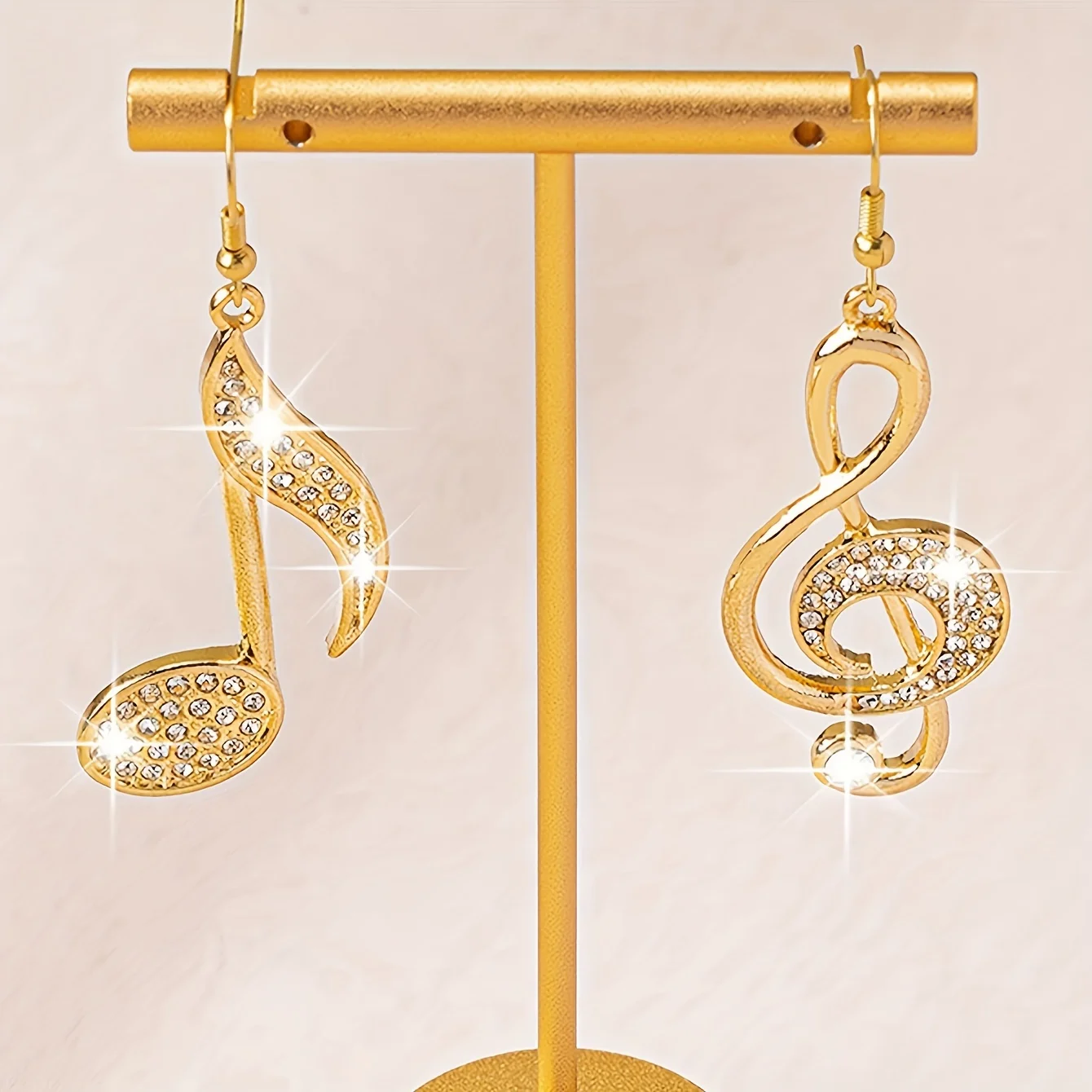 Pendientes colgantes con incrustaciones de diamantes de imitación brillantes, exquisito diseño de símbolo de música dorada, elegante, estilo Simple,