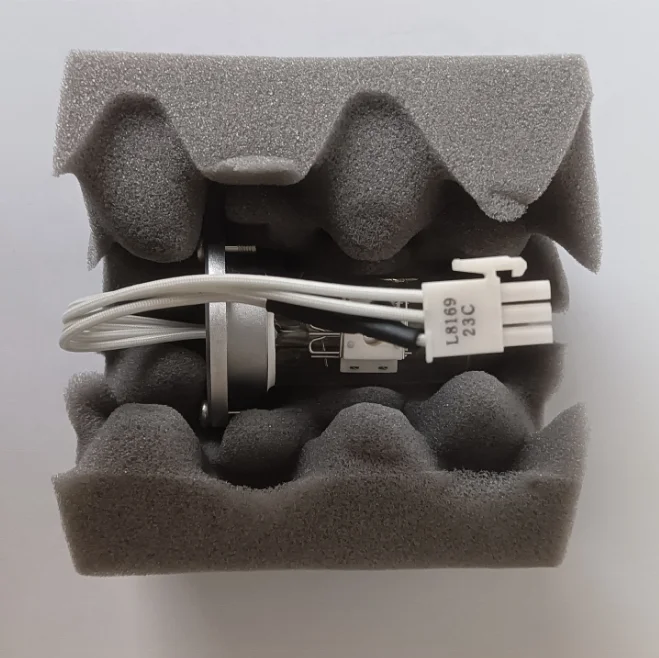 

Original Shimadzu LC-2010, LC-2010HT, LC-2010CHT, LC-2010A HPLC D2 UV deuterium lamp P/N 228-37401-91