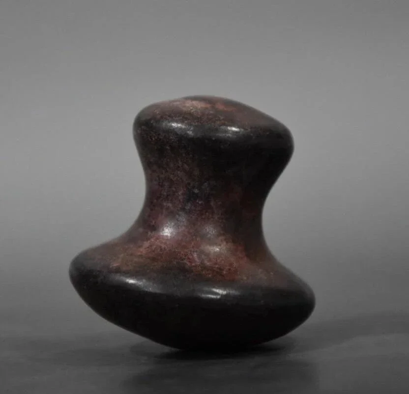 Hongshan culture archaize black iron meteorite sculpture massager statue