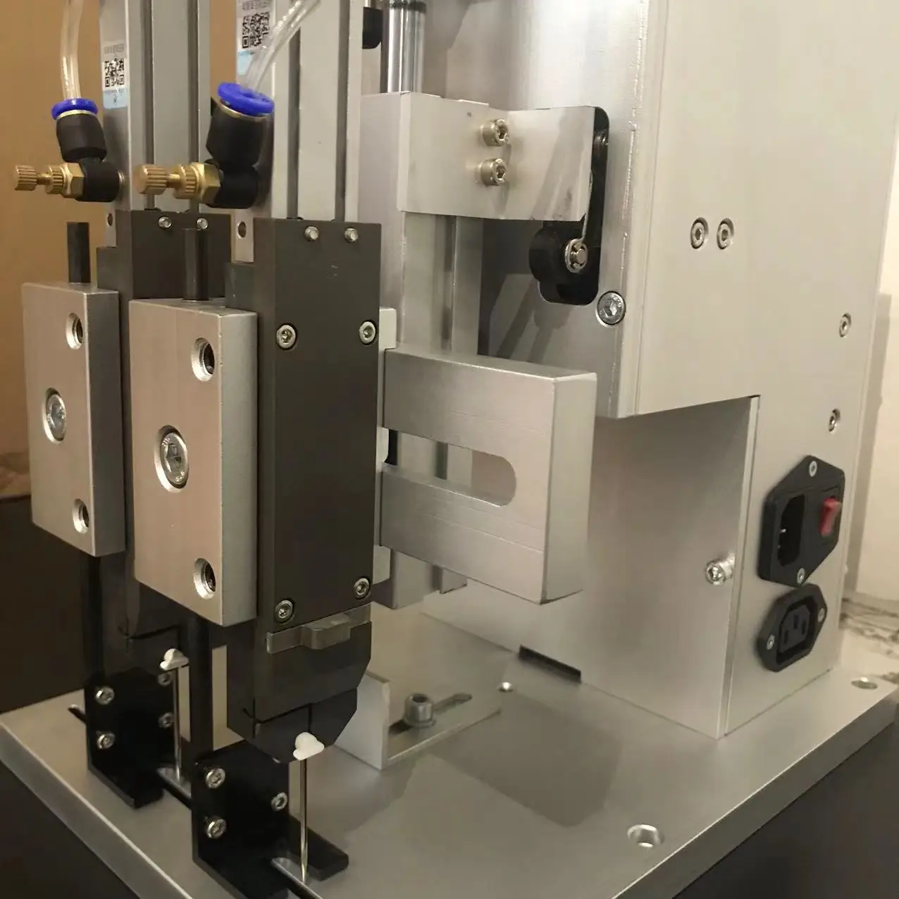 Hanging Tag Sock Machine Knitting Tag Attacher Stapler Automatic Pneumatic for T-end I Fine Pin Steel Machine