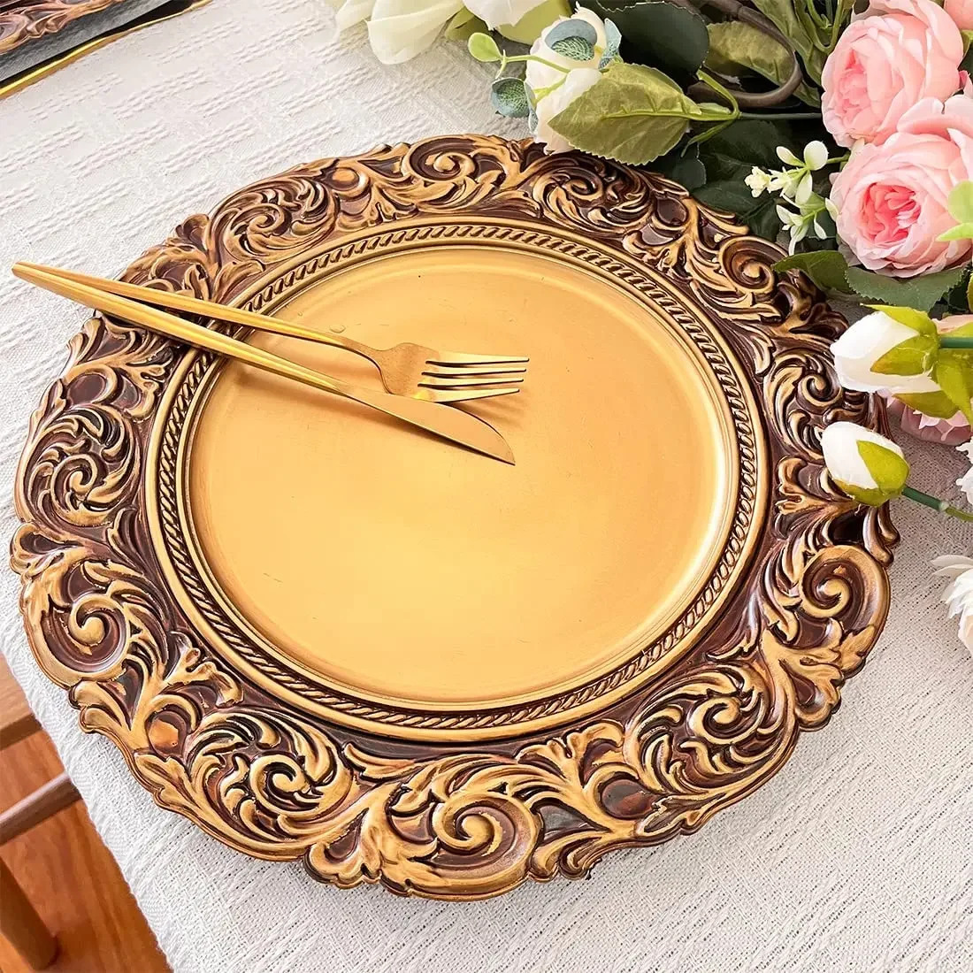 4pcs 33cm Antique Gold Charger Plate with Embossed Edge Dinner Plate Elegant Tableware Decoaration