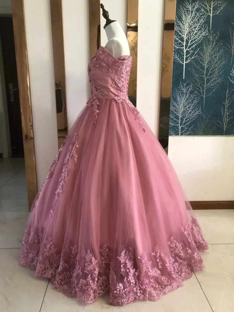 Boho Lace Ball Gown com Sweet Flower, Vestidos De Graduação Rosa, Vestido De Festa De Luxo