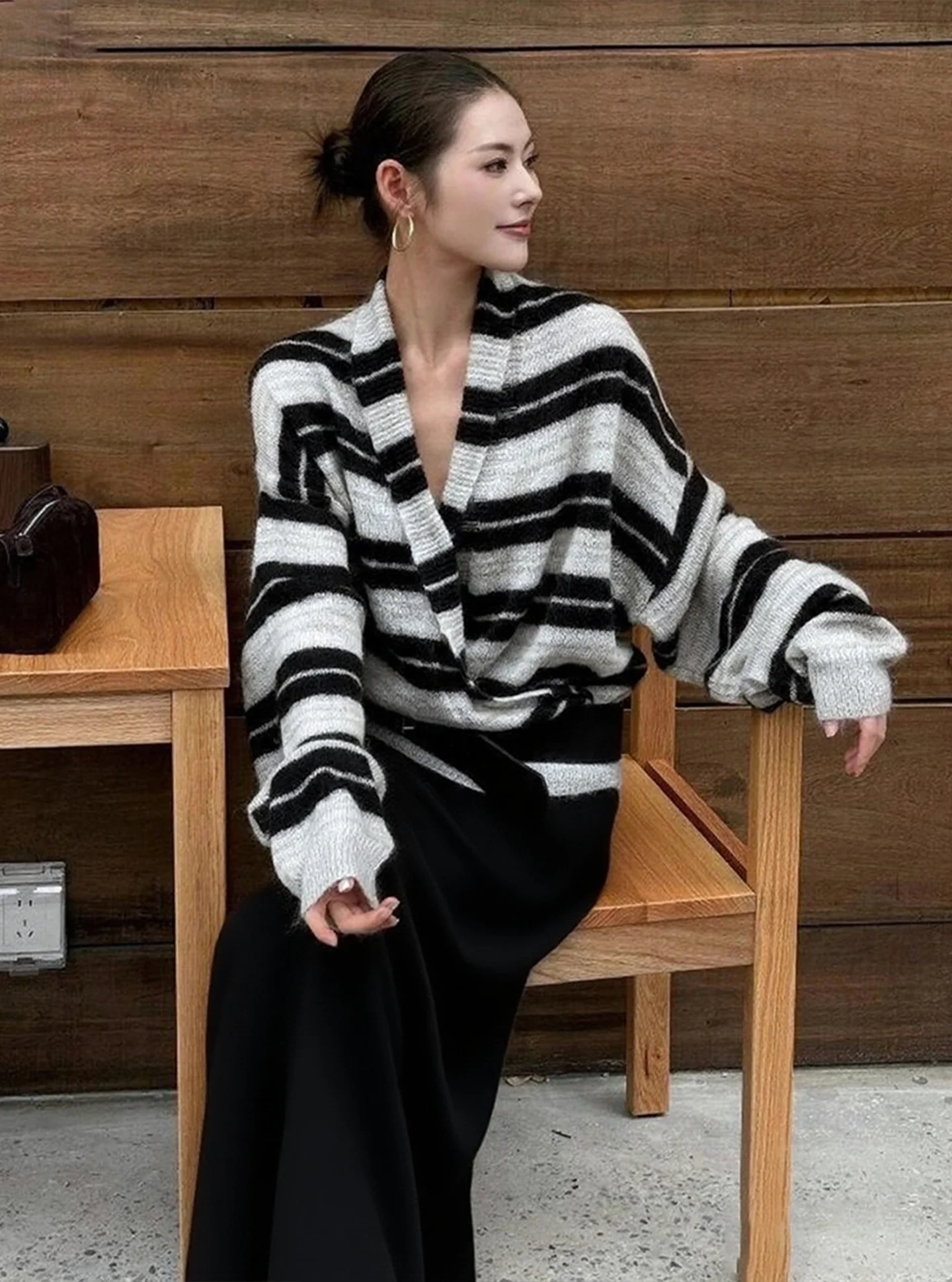 Conjunto de top e saia de malha listrada Ele 2025 outono exclusivo de duas peças irmã sle saia midi conjunto Faionable feminino O...