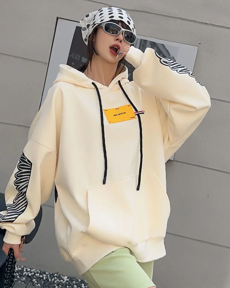 Graffiti Wing Oversized Pocket Hooded Sweatshirt Women Y2k Tops Clothes Casual Trend Loose Pullover Top Bust 132cm 2024 Autumn