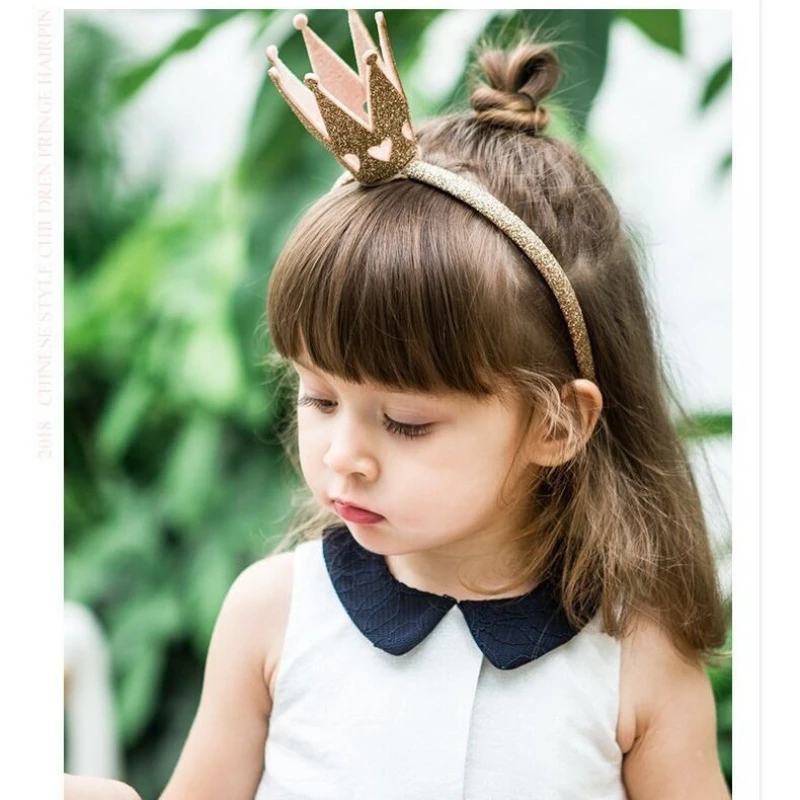 Golden Glitter Heart Tiara Headband 3D Stereo Crown Hair Accessory for Birthday Celebration Romantic Themed Party Dress Decor view 3