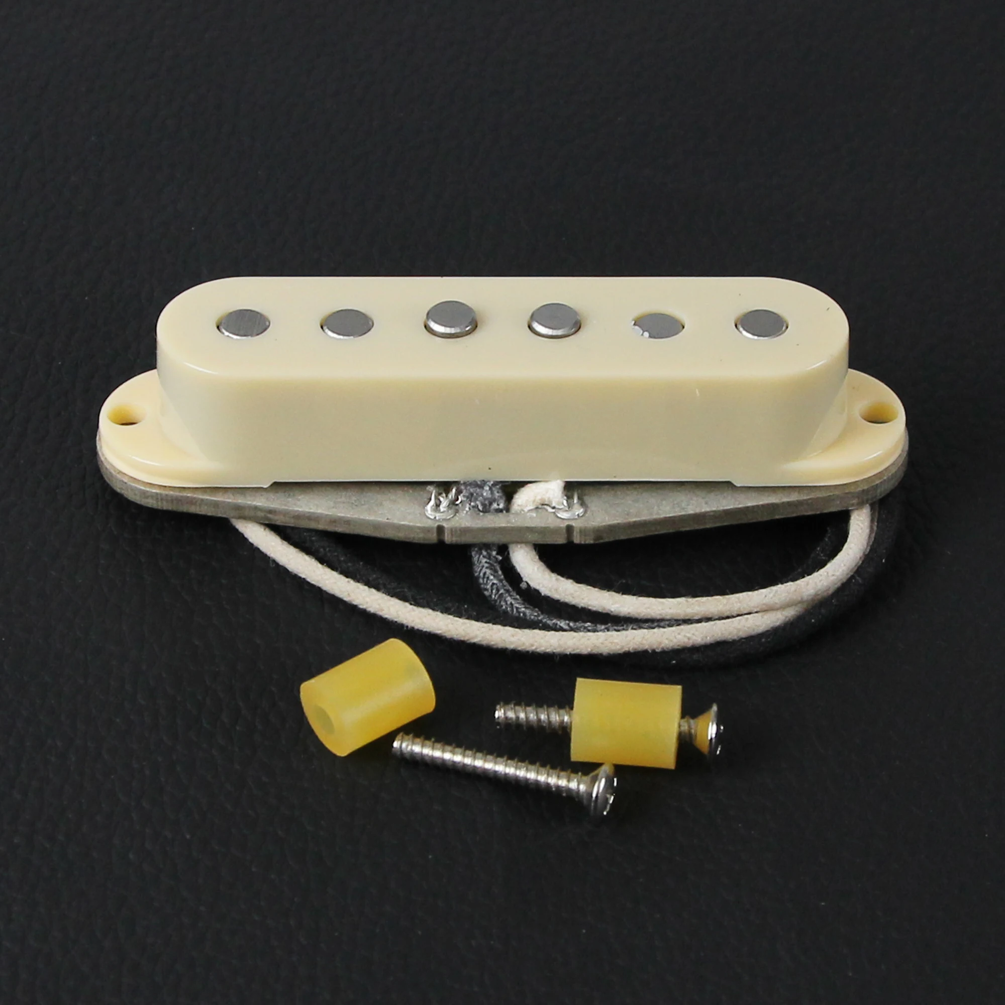 

FLEOR 1PC Vintage ST-Style Alnico 5 Single Coil Pickup Handwound Staggered 52mm Blues 60s Electric Guitar Parts