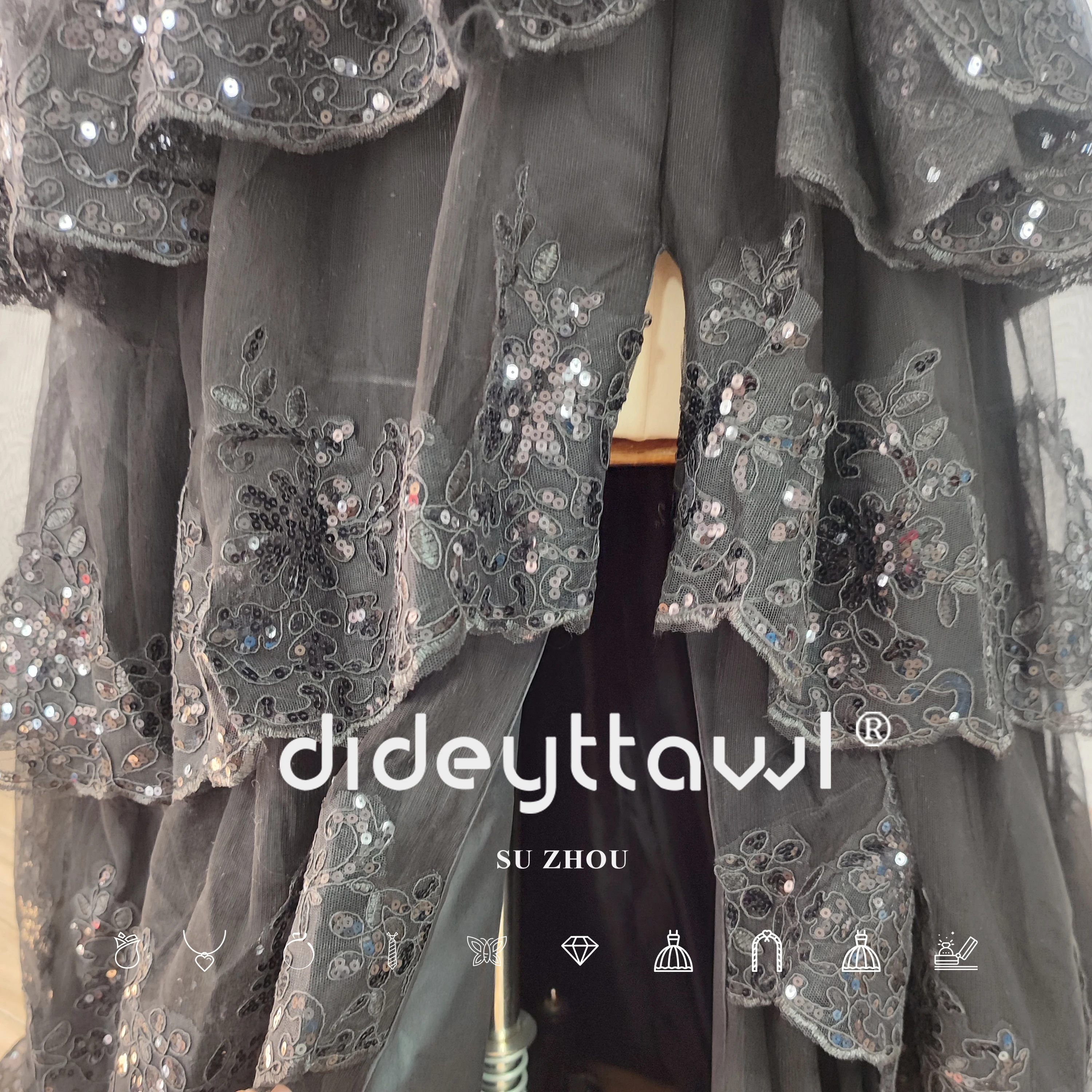 DIDEYTTAWL-Camadas Tulle Prom Dress, uma linha com zíper traseiro, fenda lateral alta, comprimento do chão, brilhante Off-ombro, tule em camadas, fotos reais