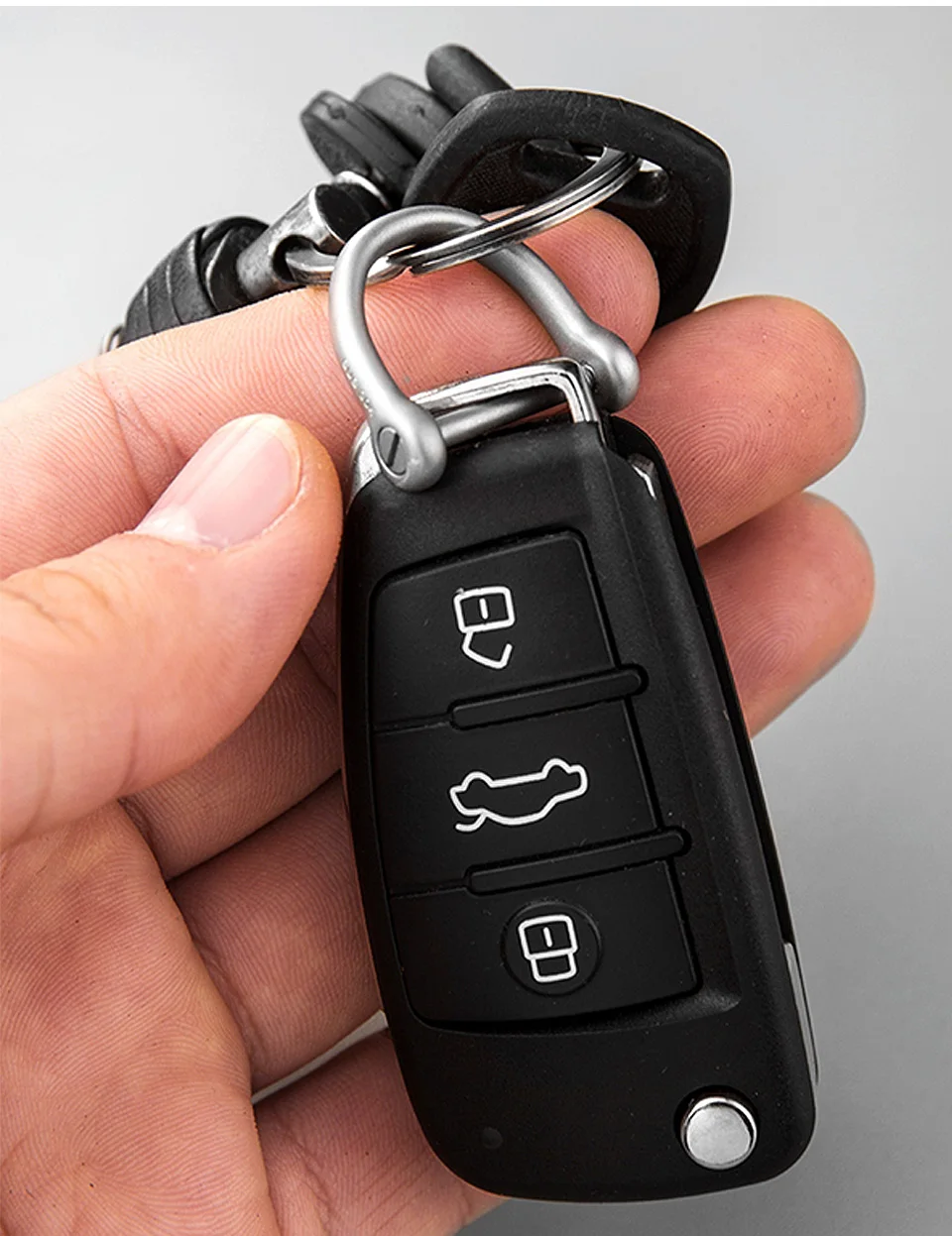 سبائك التيتانيوم حدوة الحصان مشبك مفتاح سلسلة التيتانيوم الاكسسوارات الطيران خفيفة الوزن حلقة رئيسية الرجال والنساء سيارة مفتاح سلسلة مشبك