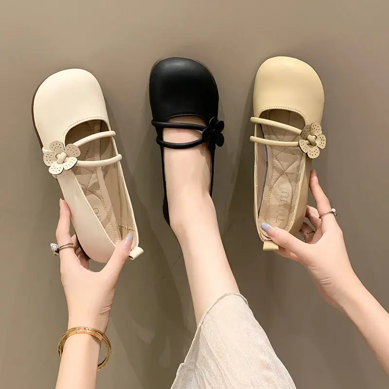 Koreański styl damski Flats New 2024 Fashion Flower Button Square Toe Mary Jane Shoes for Woman Comfort Casual Shoe Ballerina Flats