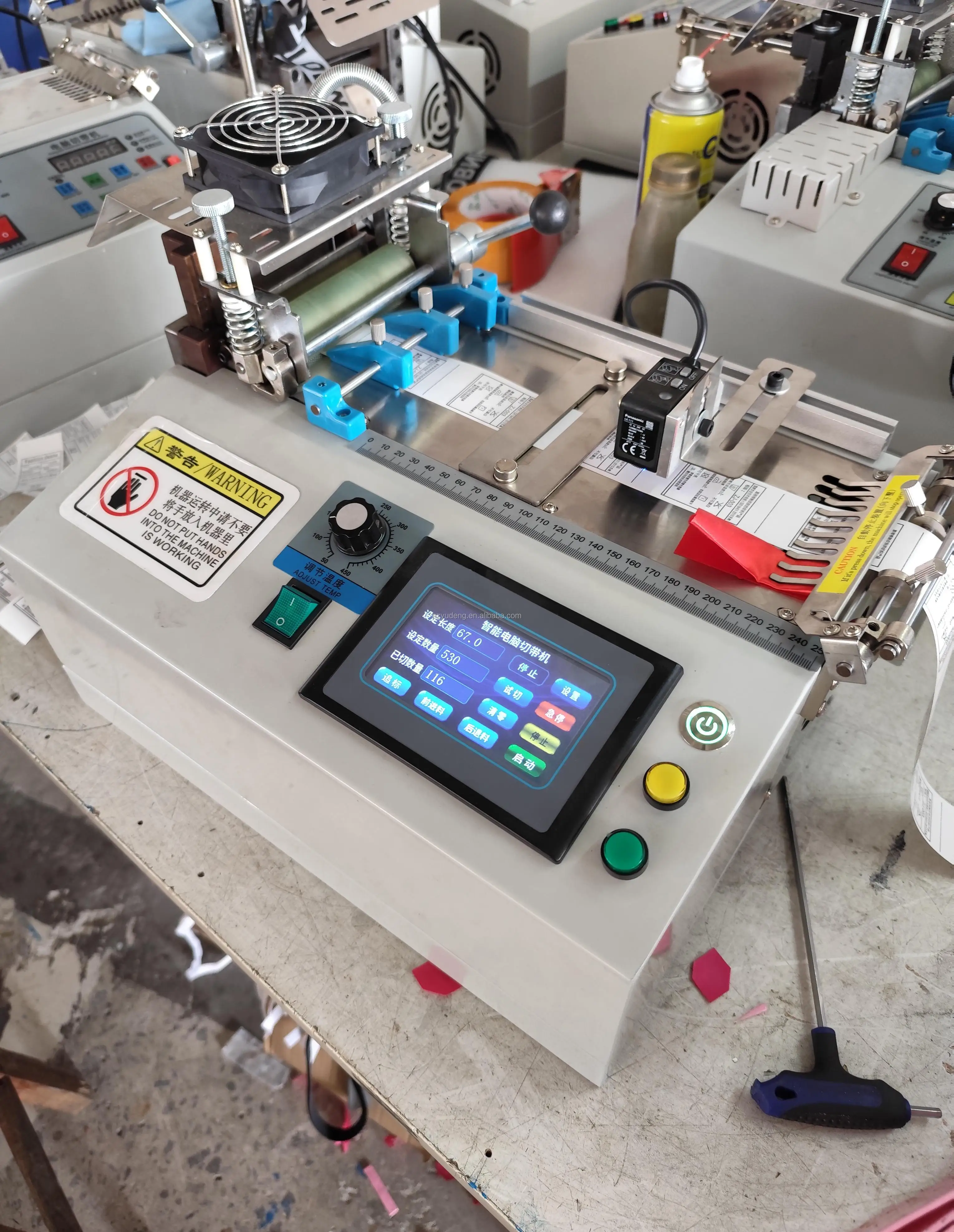 

Горячая продажа 988, товарная марка, швейная машина для резки, железный материал, продукт