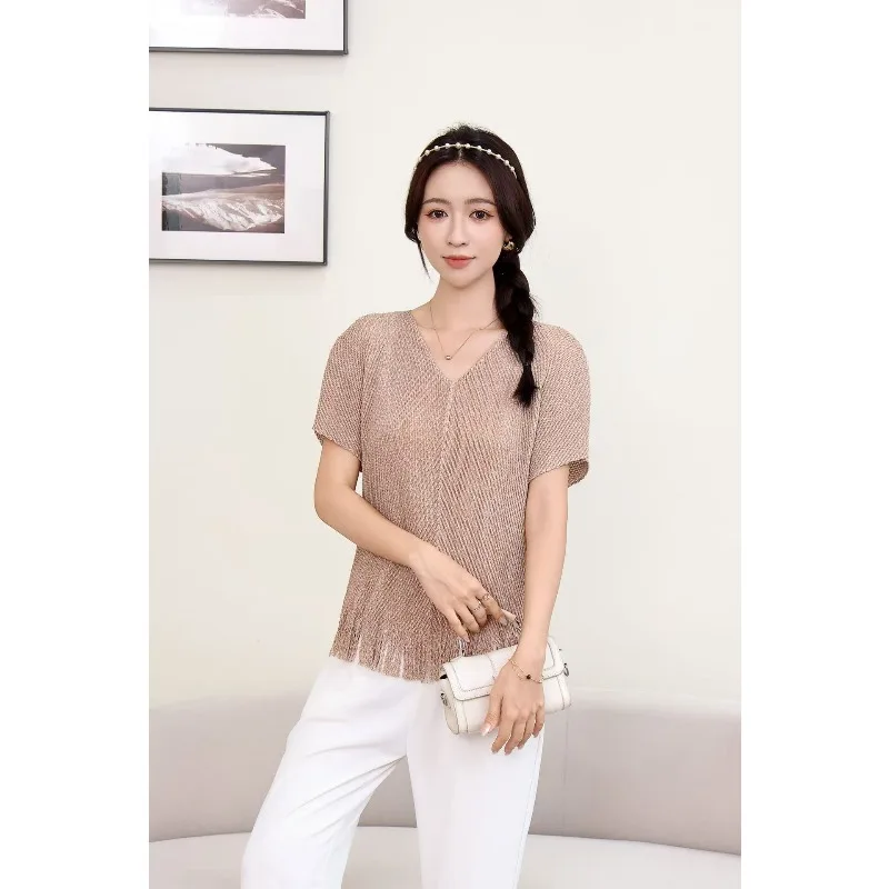 

Miyake Pleated Tassel T-Shirt Plisse 2026 Summer New Miyake Pleats Slim Tassel Hem Solid Color Commuter Versatile Fold Top Women