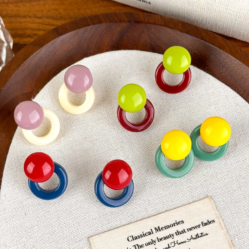 Delicate Macaron Two-Tone Hoop Studs: Simple Resin Bead Earrings with a Fresh, Elegant Look—Versatile for Everyday Wear
