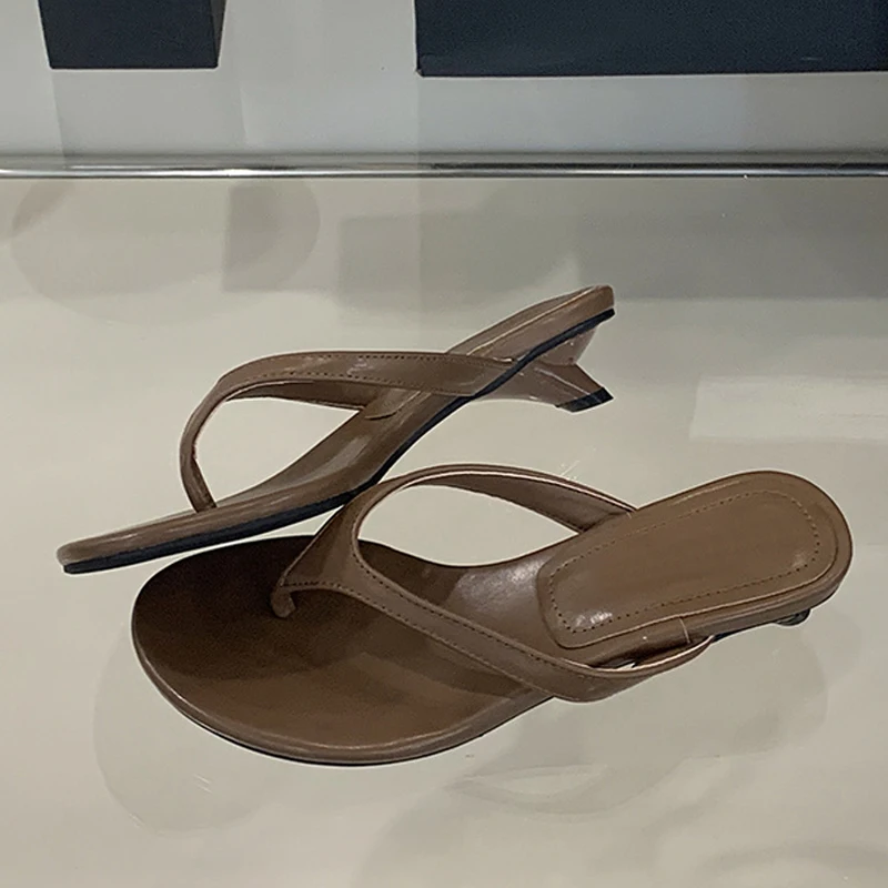 

Летние женские шлепанцы Liyke с ремешком между пальцами, уютные туфли на низком тонком каблуке, дизайнерские сандалии-слайды, пляжные повседневные сандалии, вьетнамки, Zapatos De Mujer