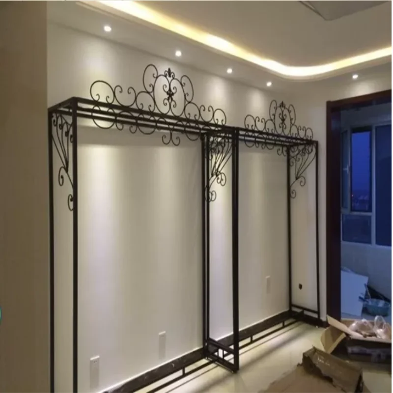 

Nano Gold Iron Wedding Dress Display Stand Cheongsam Artistic Floor Hanging Rack for Gowns Iron Art Display Stand