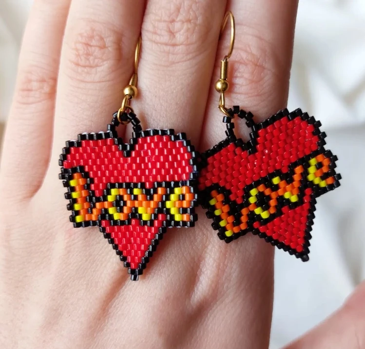 

Beaded earrings Red Heart Originality LOVE letter Hand knitting Design Bohemia Female Red Alloy Tide Simple Rice bead earrings