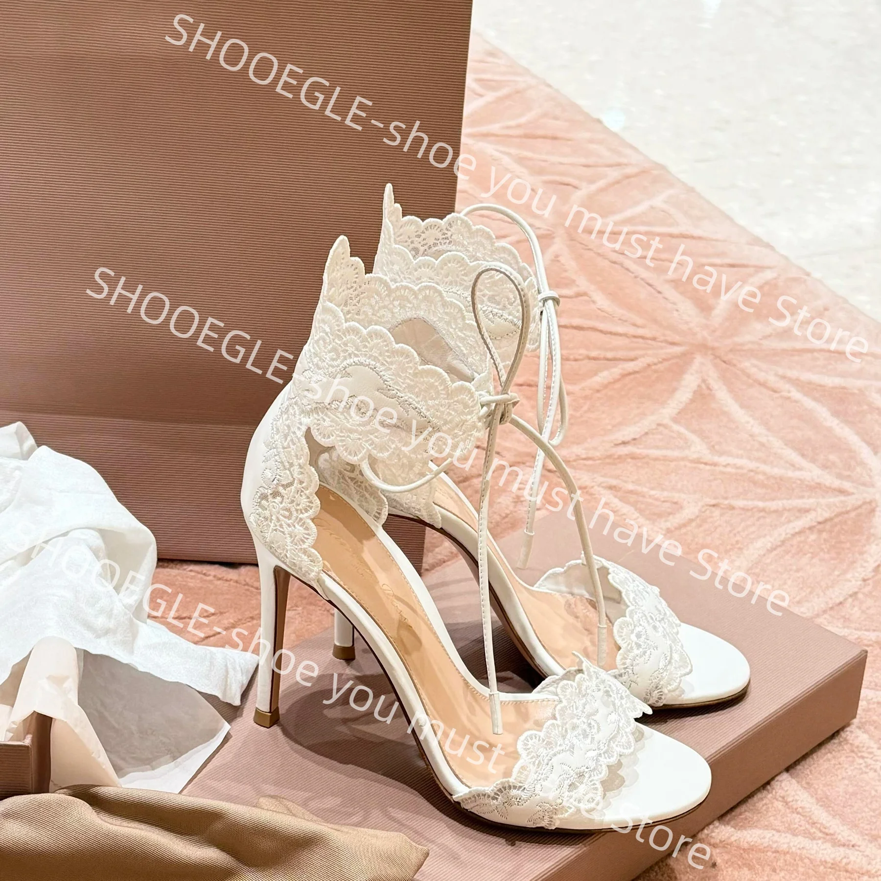 

Women's White Lace-Up Scalloped Edge Open Toe Stiletto Heel Wedding Sandals Elegant Detail Wedding Party Ladies Dress Shoes