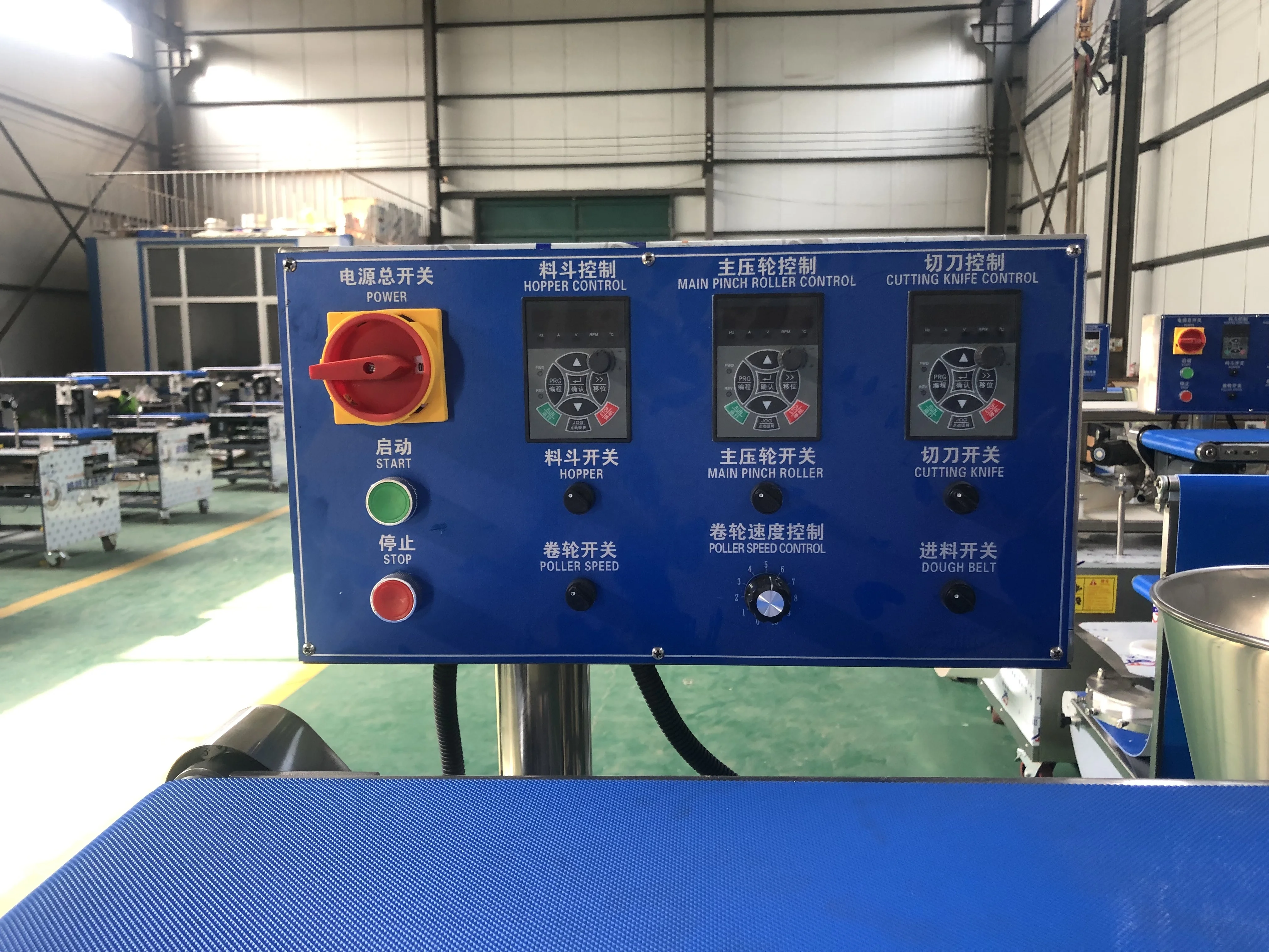 เครื่องทำซาลาเปาจีนอัตโนมัติเครื่องทำซาลาเปาด้วยมือ