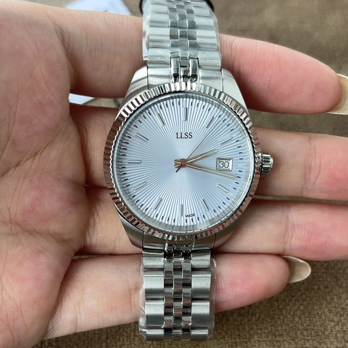 

High Value Quartz Watch for Women Stainless Steel 34mm Ice Blue Waterproof Sapphire Mirror High Quality