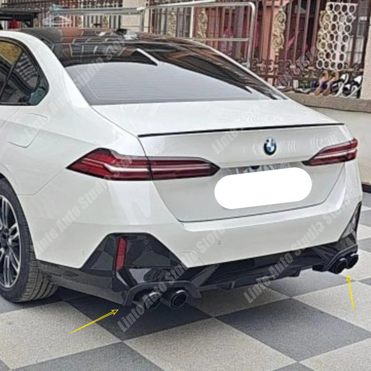 

Декоративная накладка на задний бампер для BMW 5 / i5 M-Pack G60 / G68 Седан 2023-2026, накладка на выхлопную трубу, ABS-пластик, черный, элементы обвеса