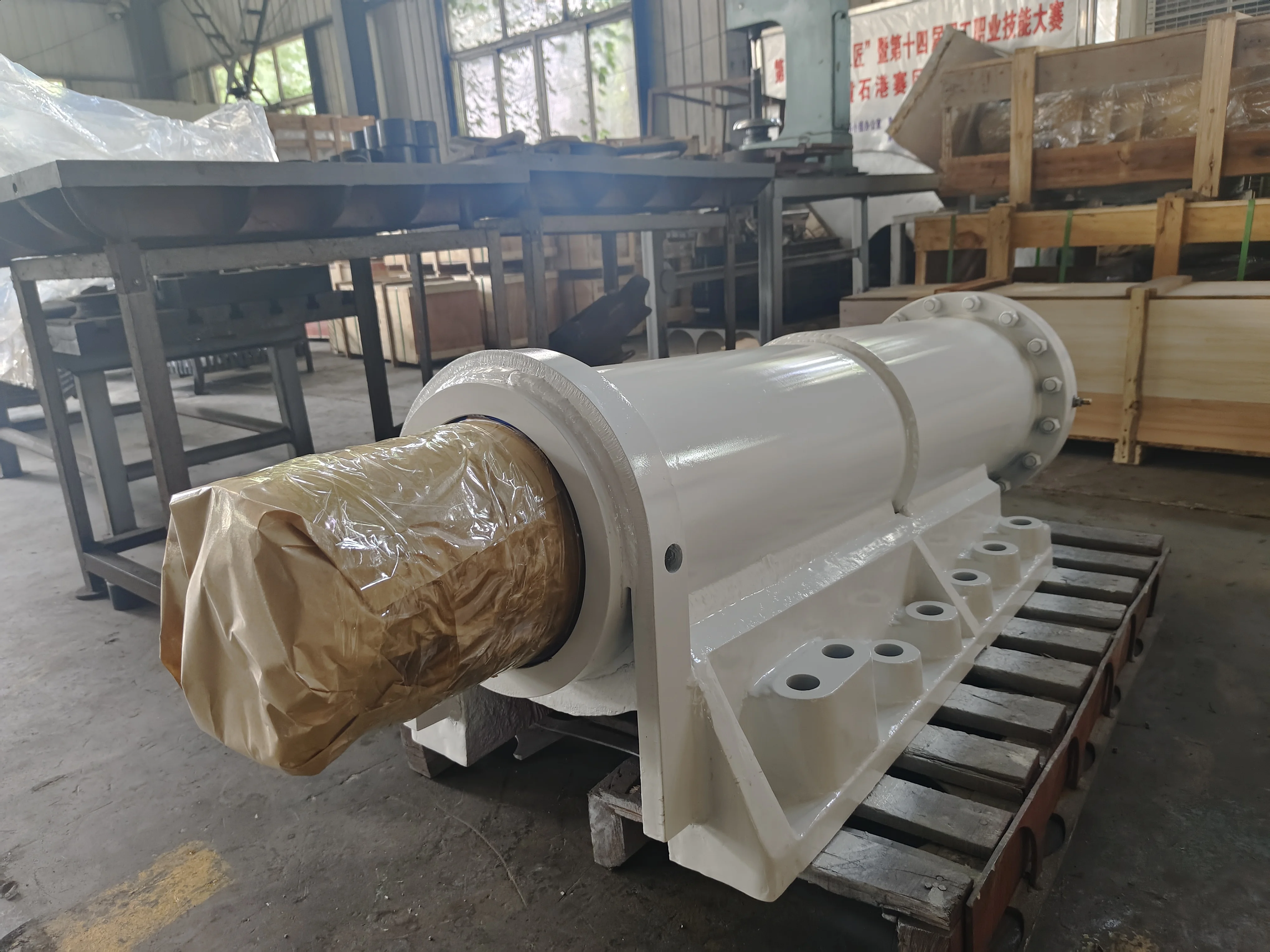 Vendita diretta in fabbrica Nuovo gruppo cilindro sospensione anteriore per camion minerario Terex TR100 15250974 Pezzi di ricambio Terex