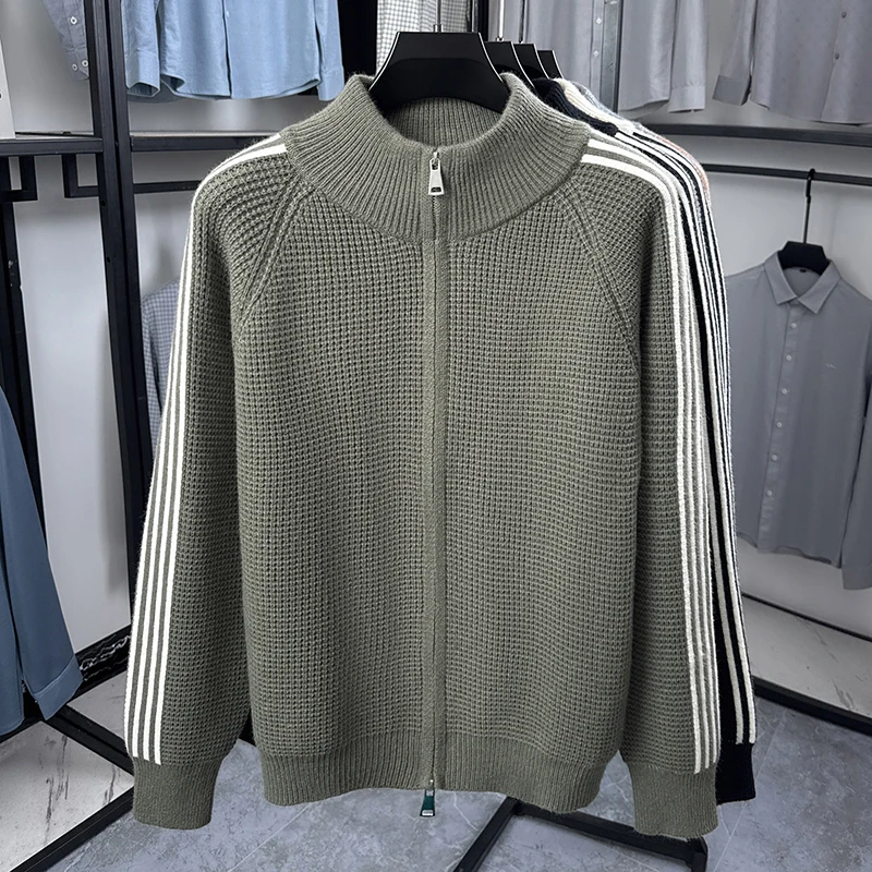 Modischer Herbst-Winter-Strick-Cardigan, Designer-Marke, Klassisches Gestreiftes Design, Herren-Reißverschluss-Stepphals, Neuer Koreanischer Lässiger Pullover-Mantel – Detail 8