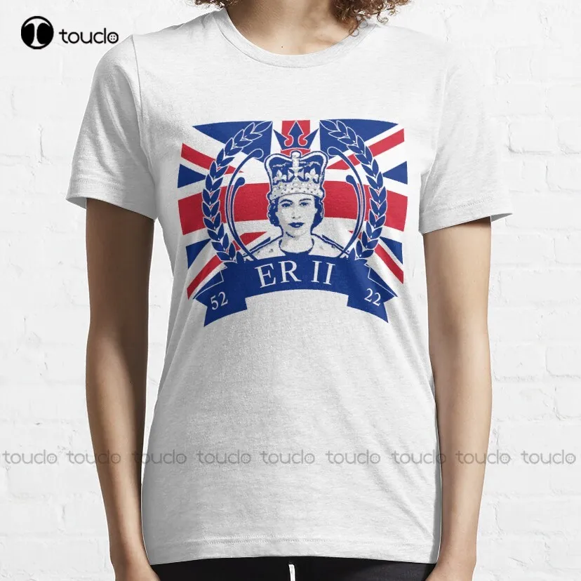 Queen Elizabeth Ii Platinum Jubilee 70 Years With Union Jack Classic T-Shirt Hawaiian Shirt Digital Printing Tee Shirts Xs-5Xl