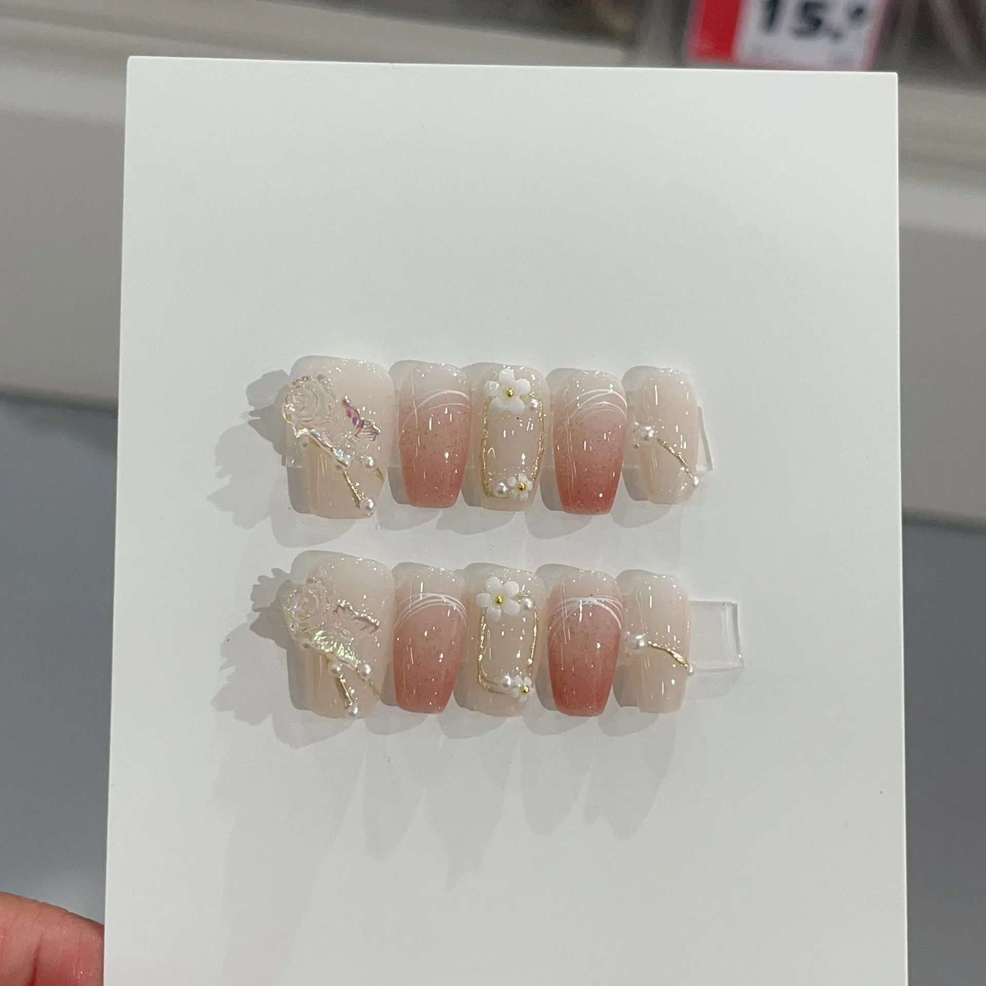 10Pcs Shiny Handmade Press On Nails Short Cute Flower French Ballet Full Cover Fake Nail  Artificial Manicure Wearable Nail Tips