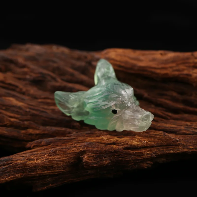 Natural Stone Rainbow Fluorite Wolf Head Pendant Bead,Handcarved Animal Pendant DIY Jewelry Necklace Accessories 26x18x11mm 5g