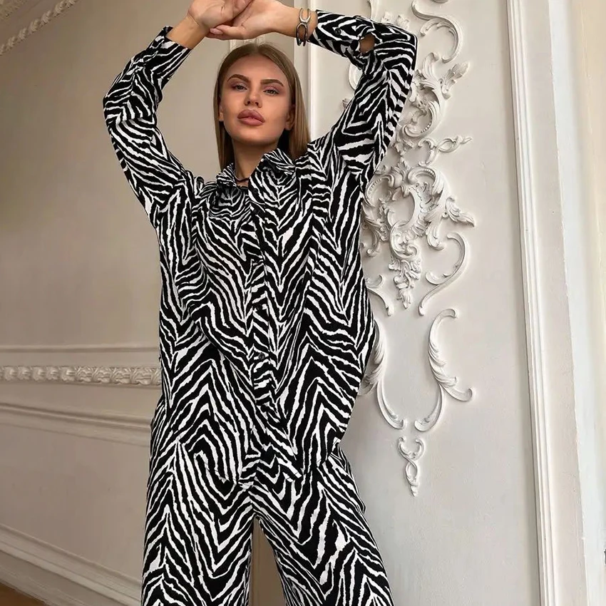 

Fashion Printing Loose 2 Piece Set Femme Long Sleeve Turn-Down Collar Top+High Waist Wide Leg Pants Female Street Two Piece Set
