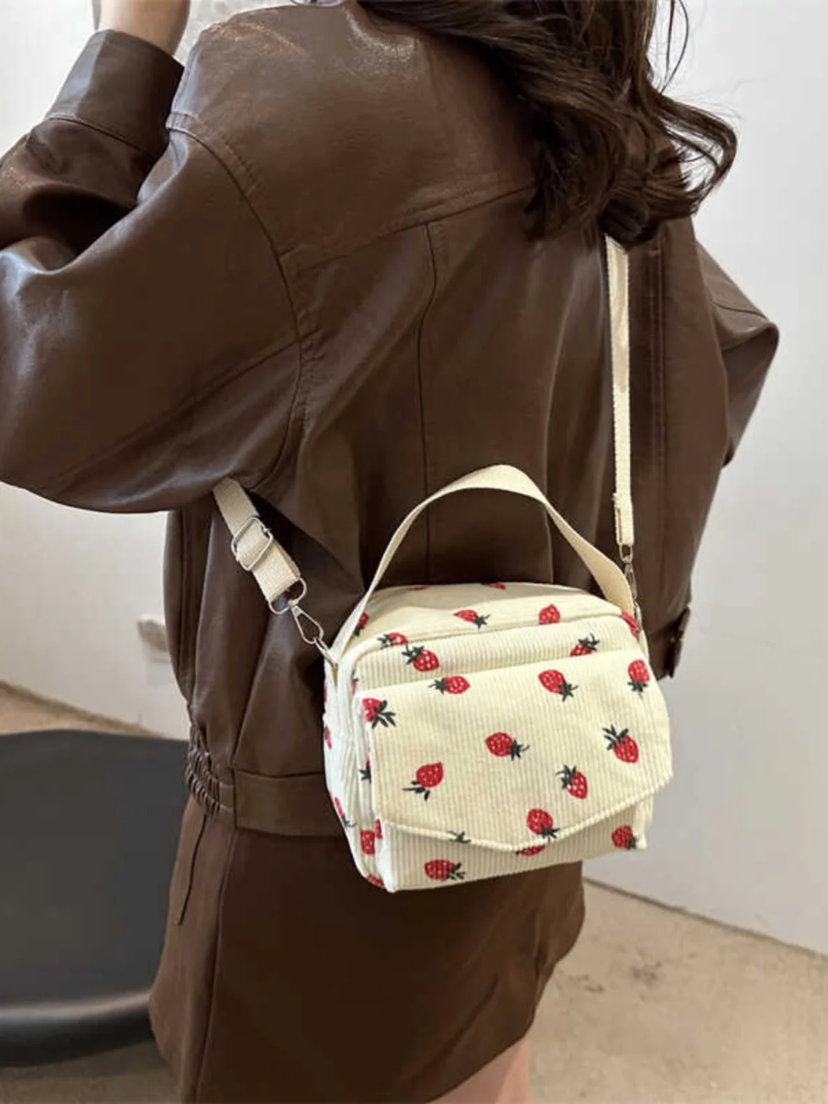 Cute Strawberry Corduroy Crossbody Bag for Women Fashionable Early Autumn Mobile Phone Bag Single Shoulder Bag for Girls