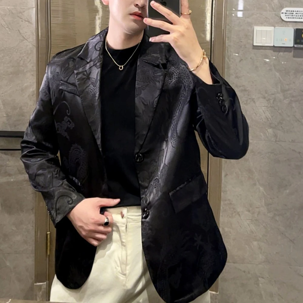 سترة رجالية شتوية جديدة لعام 2025 بلون واحد من قماش الجاكار سترة صينية عصرية عصرية عالية الشارع فضفاضة غير رسمية للرجال