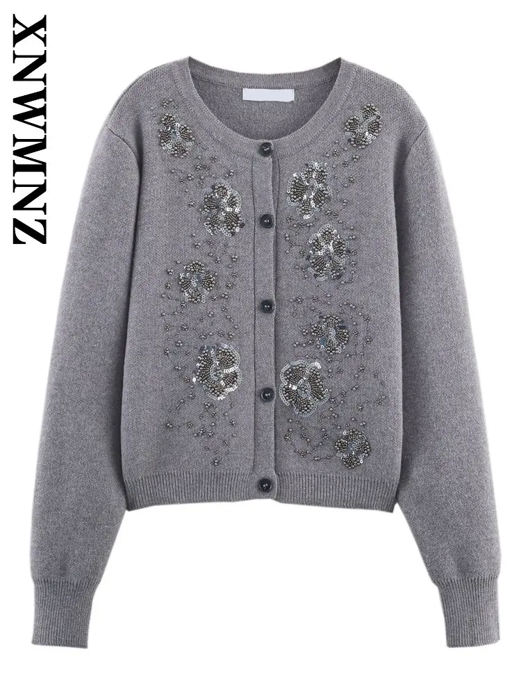 

XNWMNZ 2025 Autumn New Lady Commuting Chic O-Collar Long Sleeve Knit Sweater Simple Casual Winter Woman Fashion Cardigan Beading