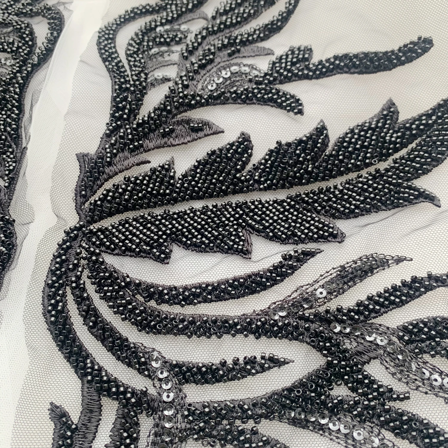 Nouvelle sélection de décalcomanies en dentelle brodées de perles de haute qualité, accessoires pour vêtements de robe de mariée personnalisés haut de gamme faits à la main