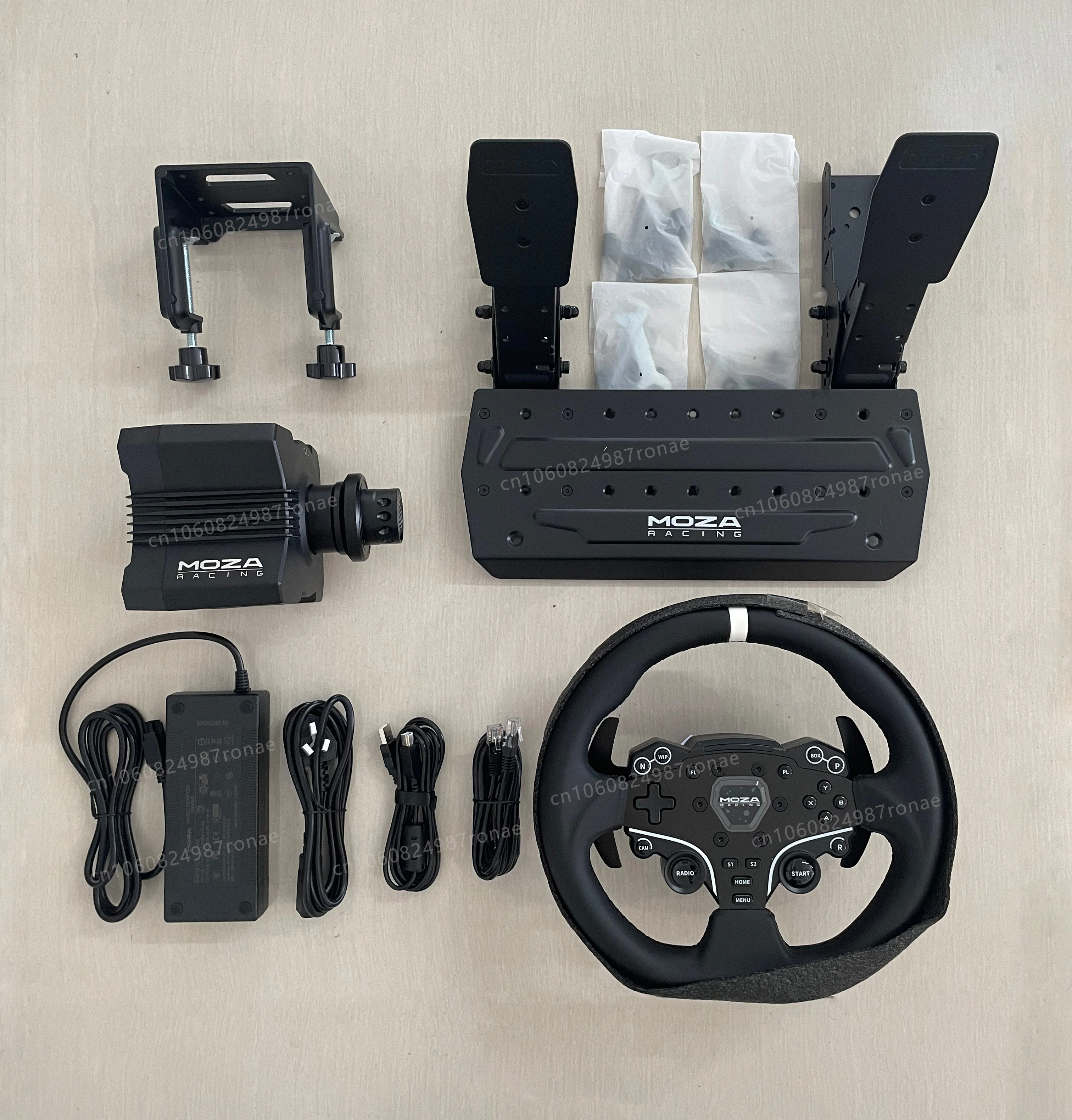 MOZA Racing R5 Bundle Kit  Direct Drive Wheel Base 5.5 N·m Peak Torque APP Cloud Control with Steering Wheel ,Pedals,Table Clamp