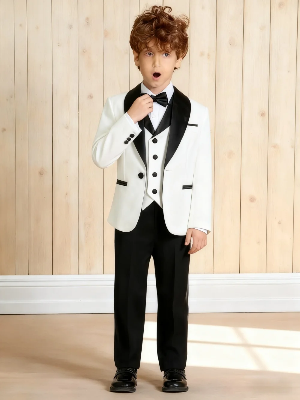 

Elegant Slim Fit Boy's Suit Set 4PCS Tuxedo For Formal Occasion Blazer Vest And Pants Kids Outfit For Wedding Prom Fast Ship