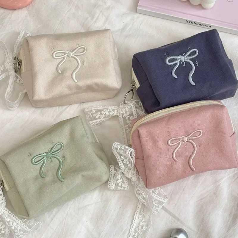 2026 Chic Cute Bow Makeup Bag for Women Portable Cosmetic Storage Purse Zip Closure Toiletry Bag Pouch Pink