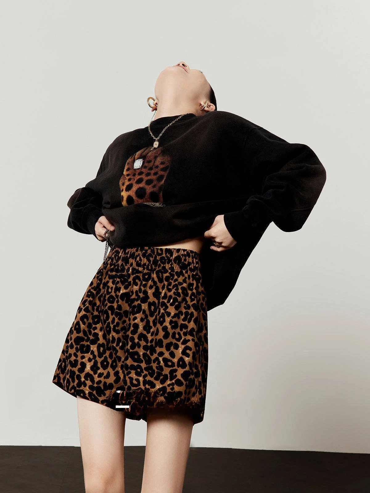 

Женская толстовка Bla Fce с подкладкой, весна 2026, новинка, с леопардовым принтом, в стиле ретро, от Zhou Li Wu, свободный крой, длинный рукав, круглый вырез