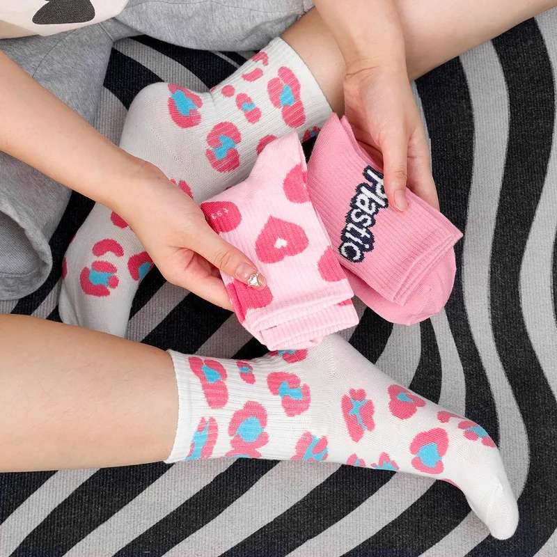 Pink Topic Women Socks Autumn Winter Cotton Sweet Love Letter Middle Tube Stockings Casual Harajuku Versatile Lady Fashion Socks