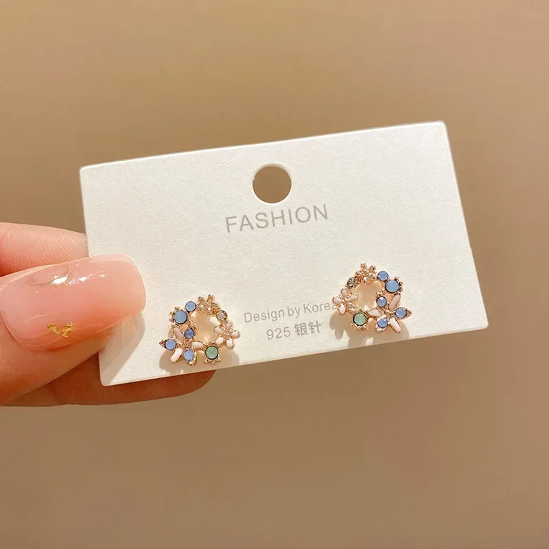 New fashion brand jewelry design Small and exquisite earring color flower earrings female simple temperament earrings for women