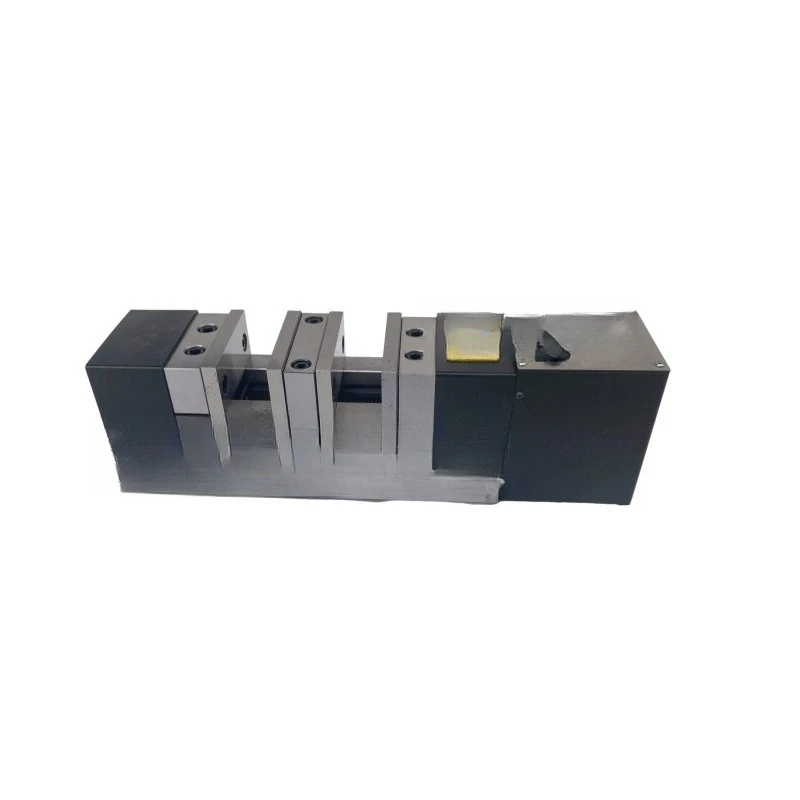 

Hydraulic pneumatic double opening vice